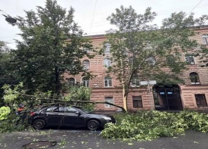 Вчерашний день стал самым дождливым за всю историю наблюдений в Питере, — синоптики.