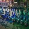 В Брянске 9-летний мальчик на электросамокате сбил женщину и её дочь.