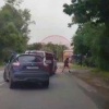 В Хабаровске драка двух водителей на улице Краснодарская попала на камеру....