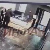 В Хабаровске мужчина избил пса из-за того, что тот справил нужду в подъезде....