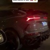 В сети завирусилось видео, на котором французы рассматривали и обсуждали безумный Lamborghini Urus в исполнении Mansory. В итоге оказалось, что за рулём сидит футболист ПСЖ и сборной Франции Брэдли Барколя.