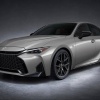 Lexus показал обновлённый IS — теперь без V8, зато с большим экраном.