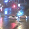 Водитель Honda Accord этой ночью пошел на таран светофора на перекрестке...