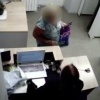 Пенсионерка набросилась с ножом на сотрудницу ПВЗ из-за отменённого заказа
