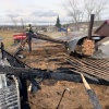 В Дзержинском районе при пожаре сгорели две бани, гараж и летняя кухня В...