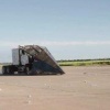 Гений из США сделал идеальную тачку для зомби-апокалипсиса и показал её в деле.
