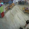 Эпичное видео из детского центра в столичном ТЦ «Авиапарк»: гости подрались с полицейскими, потому что им не разрешили курить