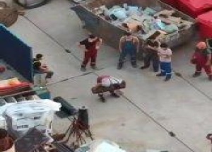 Когда решил во время перерыва померяться силушкой богатырской 🇷🇺 Источник: ЧП...