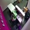 В Старом Осколе пьяная компания устроила дебош в пункте выдачи Wildberries