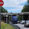 Грузовик застрял под мостом на въезде в Байкальск