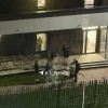Поздно вечером под окнами высотки на Высоцкого нашли тело парня