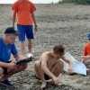 Подросток едва не утонул в яме на Бугринской косе