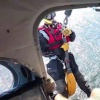 Вертолёт Ми-8 забрал капитана с яхты, которая села на камни в Финском заливе...