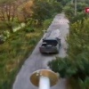 Всушники не дождались этот пикап на позициях в Харьковской области — на полпути его остановил наш FPV-дрон. Точным ударом российский оператор уничтожил внедорожник с боевиками внутри.