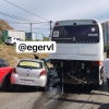 🚕 Таксист влетел в туристический автобус на Маяке во Владивостоке, дорога перекрыта