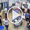 Несколько преступников в Эквадоре ограбили кафе. Пожилая...