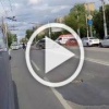 В Ростове пьяная женщина протаранила несколько автомобилей и пыталась скрыться.