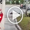Человек вылетел из красного седана и оказался прямо на...