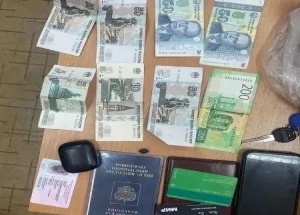 Работающий в Красноярске строителем иностранец подрабатывал ещё и на...
