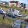 В Набережных Челнах поссорились двое подростков и один из них попытался убежать, но попал под машину.
