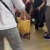 На станции Мытищи под пассажирами обрушилась часть деревянной платформы во...