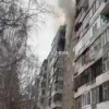 В Екатеринбурге на Ломоносова полыхает квартира