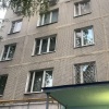 Трехлетняя девочка выпала из окна шестого этажа жилого дома в Студеном...