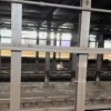 Кадры не для слабонервных: в Нью-Йорке парочка в обнимку уселась на рельсах метро и ждала, когда их собьёт поезд.