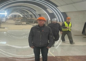 Петербуржец заманивал детей в подъезд подарками — СКР подозревает его в серии сексуальных преступлений