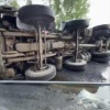 Около Невского лесопарка перевернулся грузовик. Информация о пострадавших не...