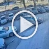 Екатеринбурженка на Nissan Terrano протаранила две машины и уехала с места происшествия