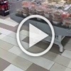Москва. СВОшник и современный зумер. 🇷🇺 Источник: ЧП МОСКВА