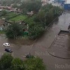 Абаканцы делятся кадрами огромных луж. На видео ул. Чертыгашева, ни одной...