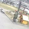 Бессердечный хозяин бросил свою собаку возле зоопарка в Иркутске. Мужчина...
