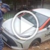 В Москве каршеринг провалился в яму — машину и водителя...