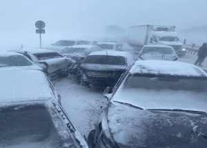 25 машин столкнулось на трассе Пенза – Тамбов из-за снежного коллапса