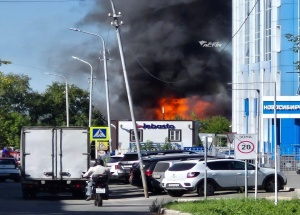 «На улице Хакасской сотрудники МЧС России по повышенному номеру вызова тушат...