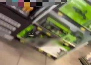 В Петербурге начали ограничивать продажу бензина На всех АЗС Татнефть теперь...