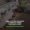 В Италии эффектно взорвали автомобильный мост.