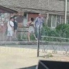 Две девушки рвали друг другу волосы на улице в Уфе