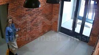 Портал в мем «Что у вас здесь происходит?» обнаружили в Калуге.