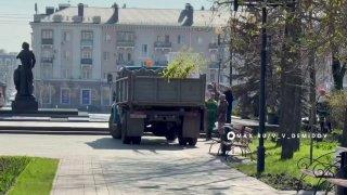 🌷У Вечного огня на Соборной площади Белгорода благоустраивают клумбы к 9 Мая