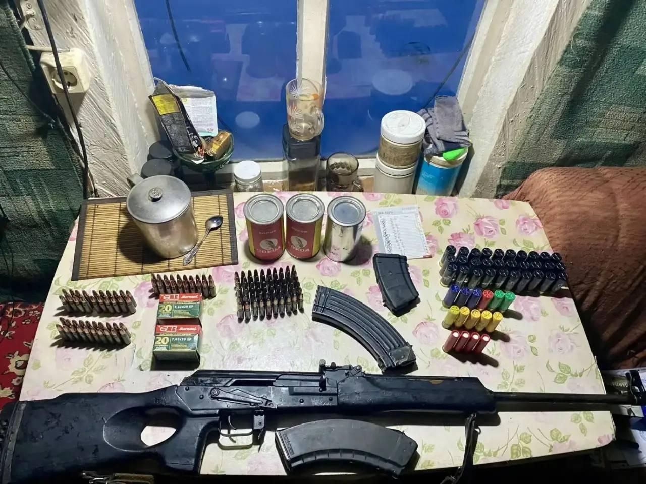 В Кежемском округе полицейские выявили факт незаконного хранения оружия и боеприпасов 🔫