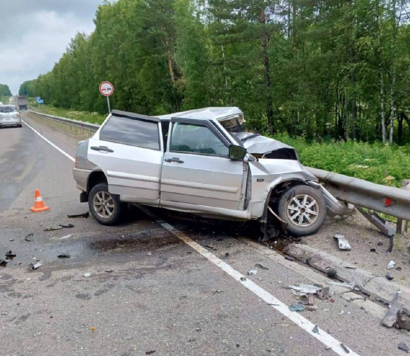 Пять человек пострадали и один погиб в аварии на трассе в...