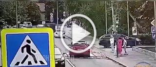 В Калининградской области водитель насмерть сбил пенсионерку и пытался уехать с места ДТП
