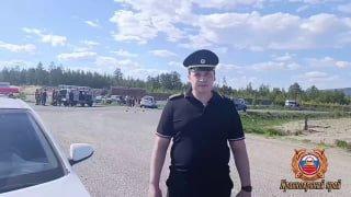 Сотрудники Госавтоинспекции работают на месте смертельного ДТП в Богучанском округе