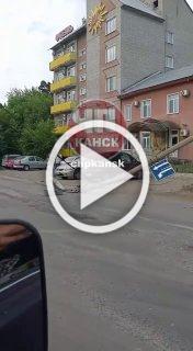 Видео с места происшествия. Судя по камерам, у лесовоза...