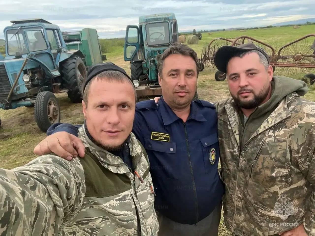 Пожарный спас троих тонущих детей в Красноярском крае. Во время отдыха на...
