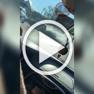 «Выбегайте, помогайте людям!» В сети публикуют кадры...