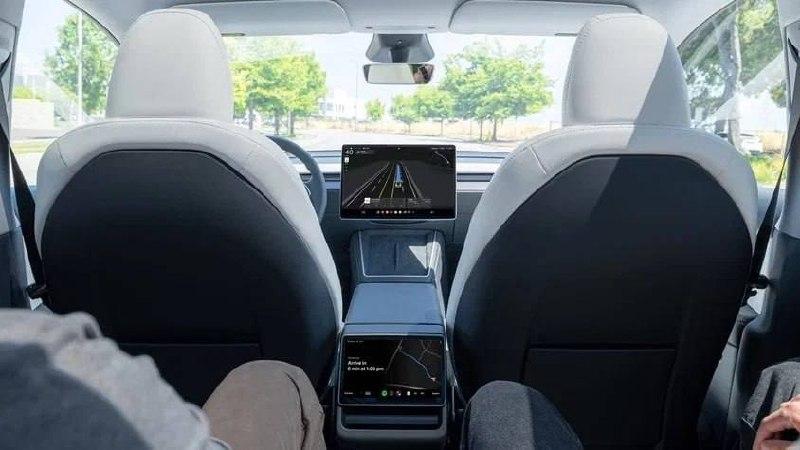 Tesla расширяет сервис роботакси